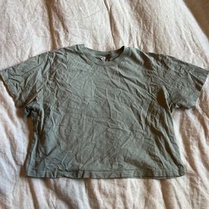Uniqlo Cropped Sage Green Tee